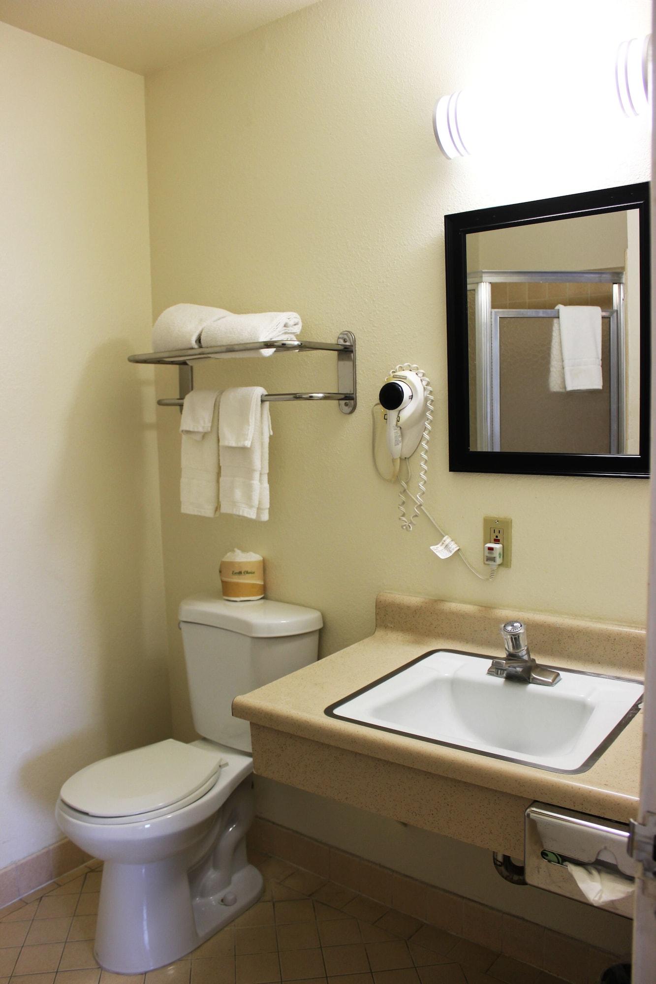 Rodeway Inn Near University-Gateway To Yosemite Merced Extérieur photo