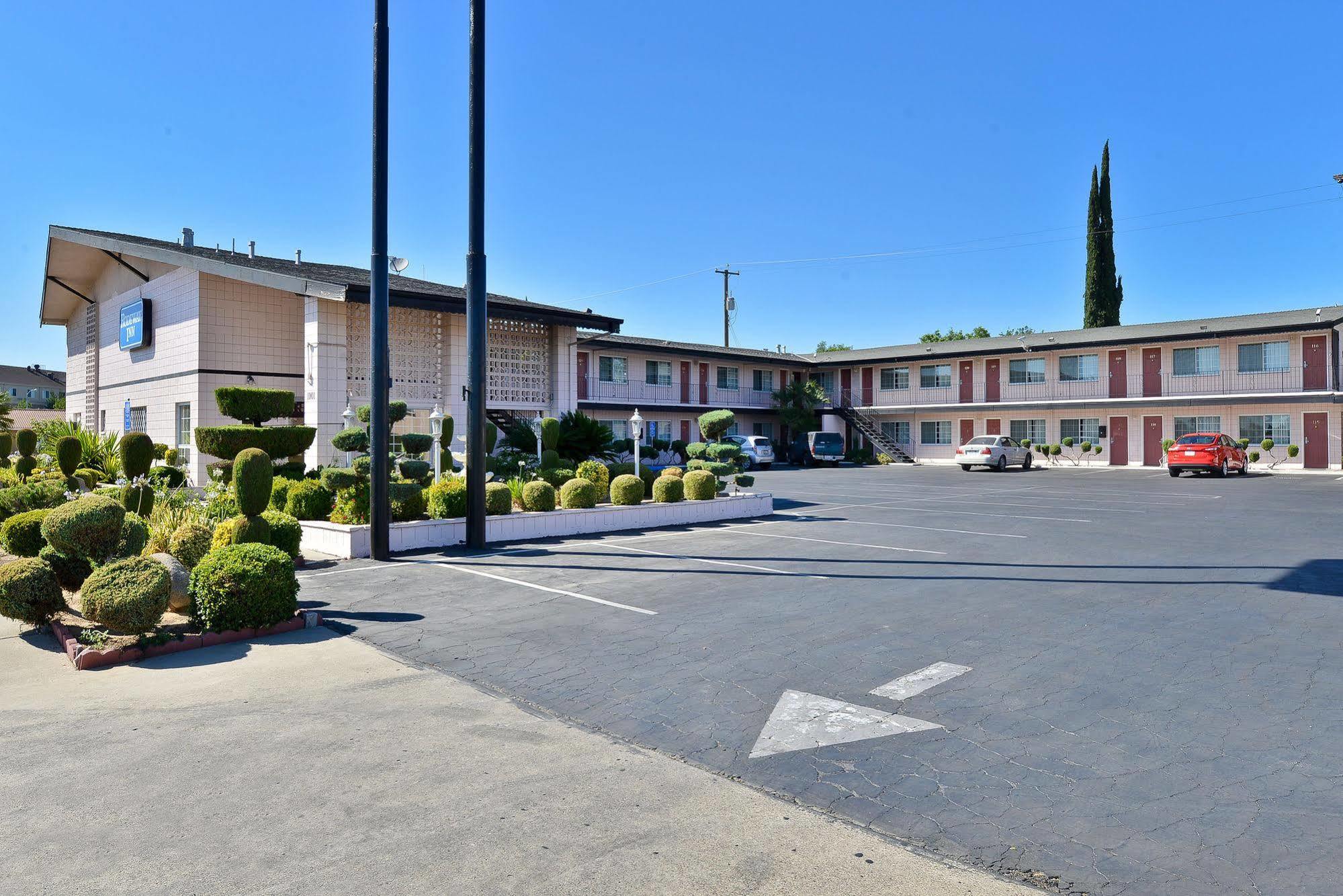 Rodeway Inn Near University-Gateway To Yosemite Merced Extérieur photo